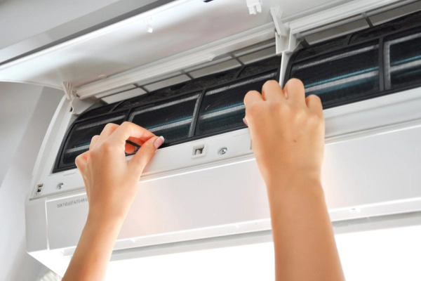 When to Consider Air Conditioning Replacement in Gulfport, MS